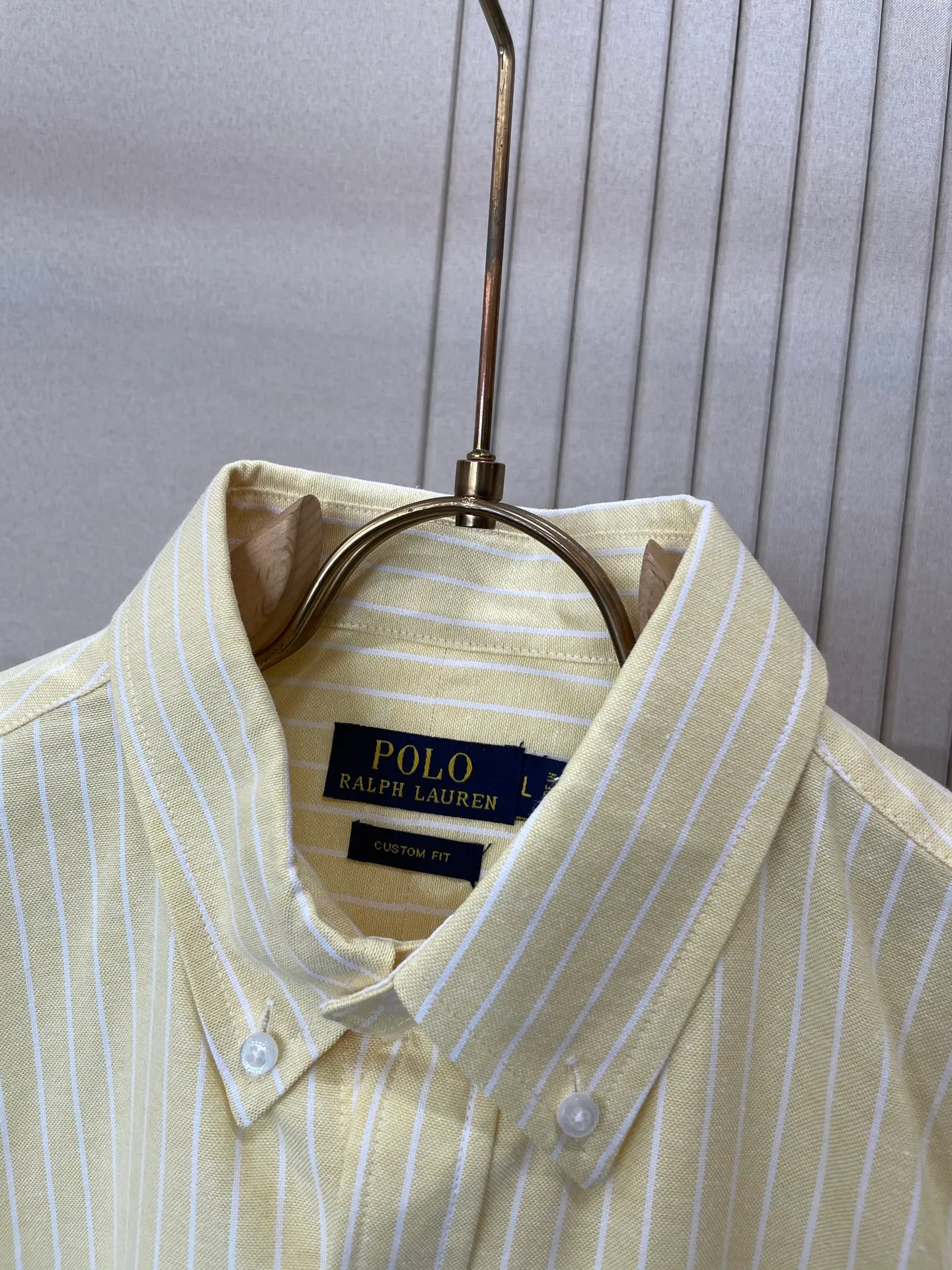 P220 🌸🌸🌸 POLO Ralph Lauren [High Quality] Classic shirt! The classic casual shirt made of pure cotton Oxford cloth has a unique design. It has a simple, clean and classic silhouette design. It is a versatile style that can be switched at will. The fabric feels soft and delicate, highly breathable, and is close to the skin and comfortable to wear. It can be worn alone as an inner layer. Its versatile performance is beyond your imagination! The upper body of the ready-to-wear is simple and classic yet elegant! Size:M-XXL